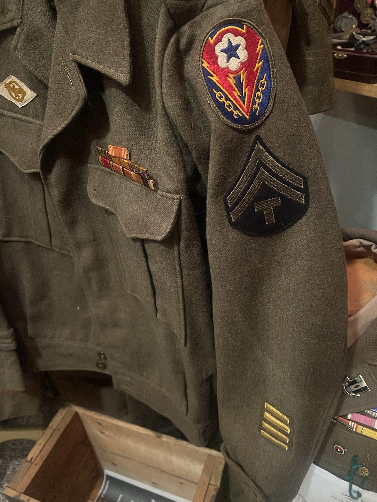 WW2 AUSTRALIAN-MADE MADE IKE JACKET
