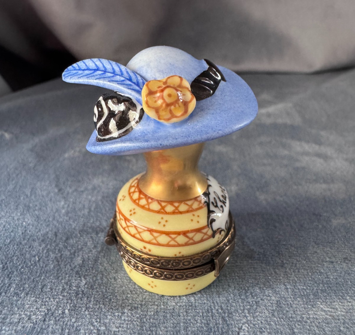 Limoges France Chanille Peint Main Trinket Box Hat on Stand LE 77 #30