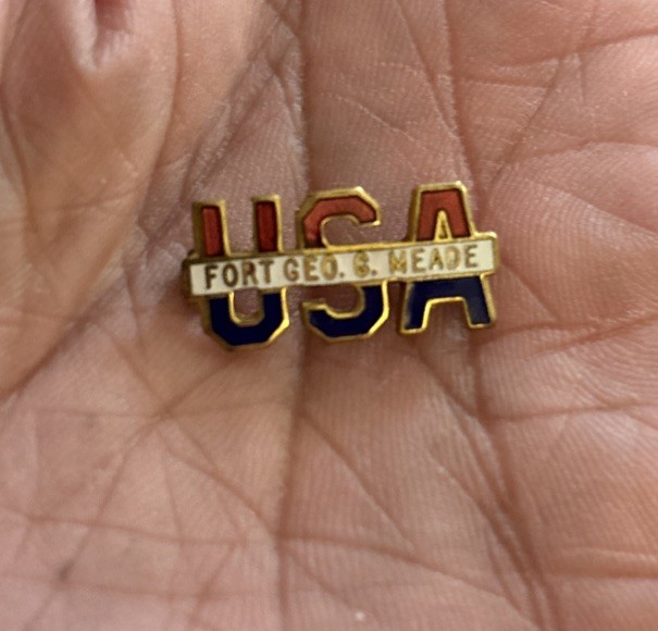 Vintage Patriotic USA lapel pin Fort George (Geo) G. Meade
