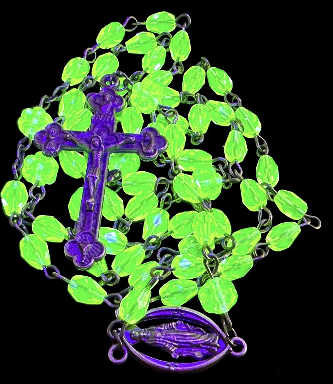 Uranium Glass Deco Style Vaseline Depression Faceted Rosary 19” W/Pouch  #B1