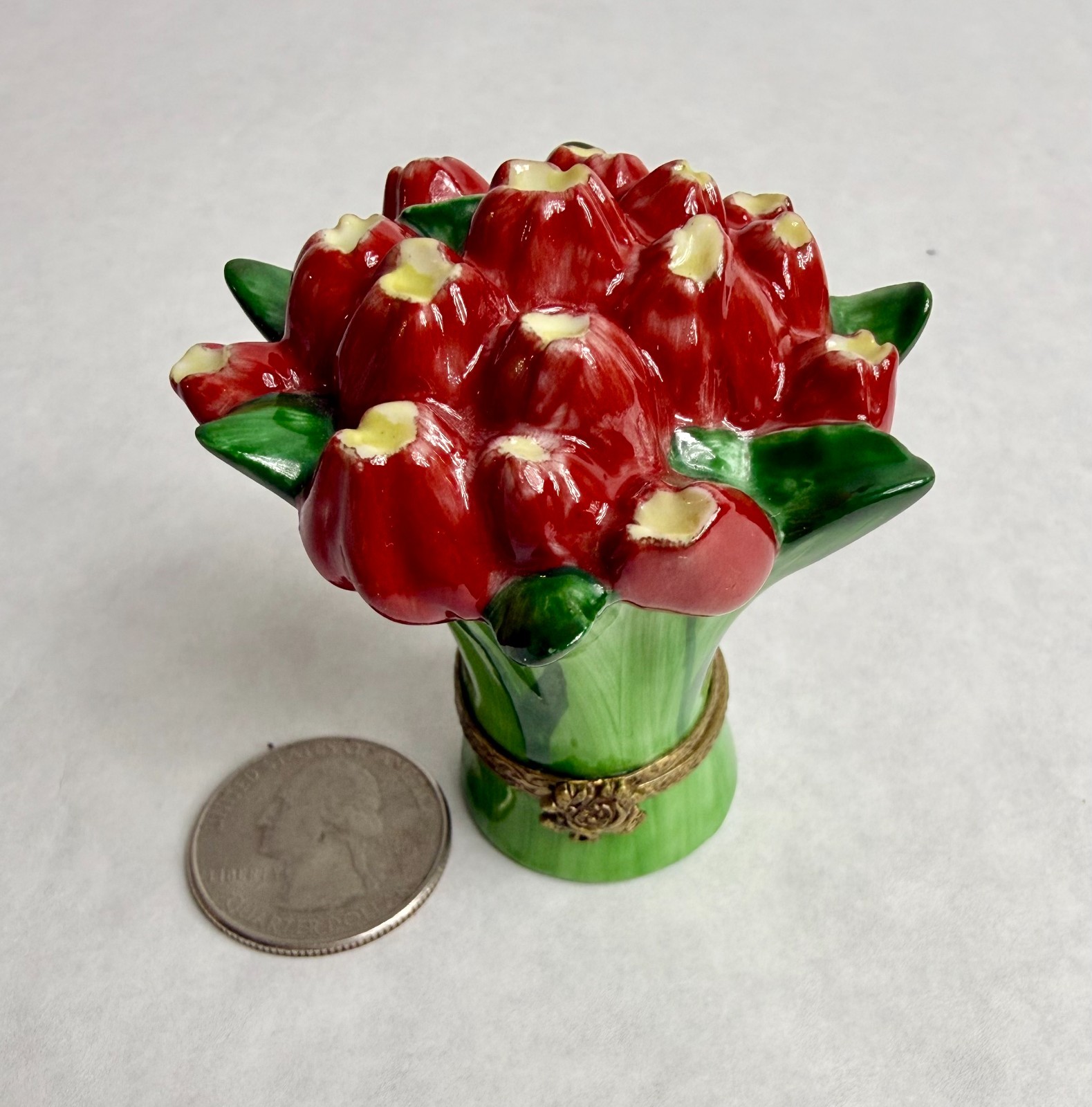 Authentic hand painted Chamart Tulip Bouquet Limoges Box Authentic hand painted Chamart Tulip Bouquet Limoges Box