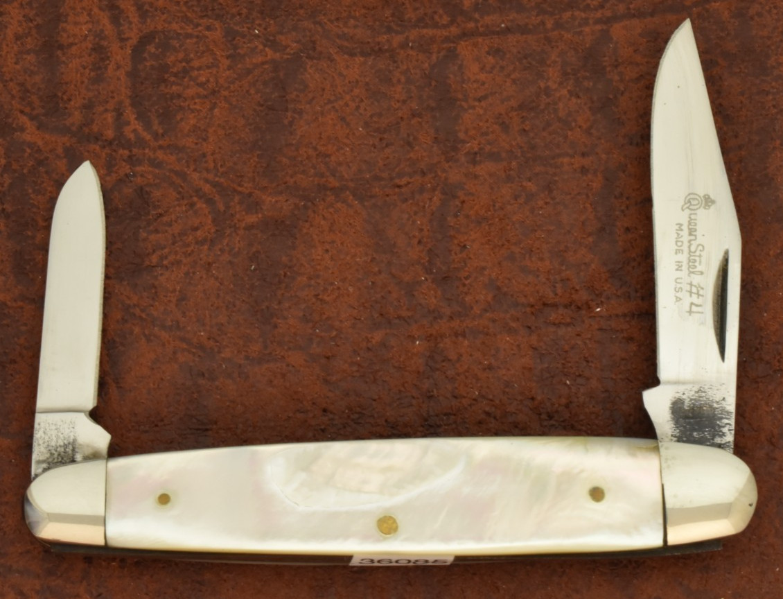 VINTAGE QUEEN CUTLERY USA 1973-1975 MOTHER OF PEARL SLEEVEBOARD KNIFE #4 (36085