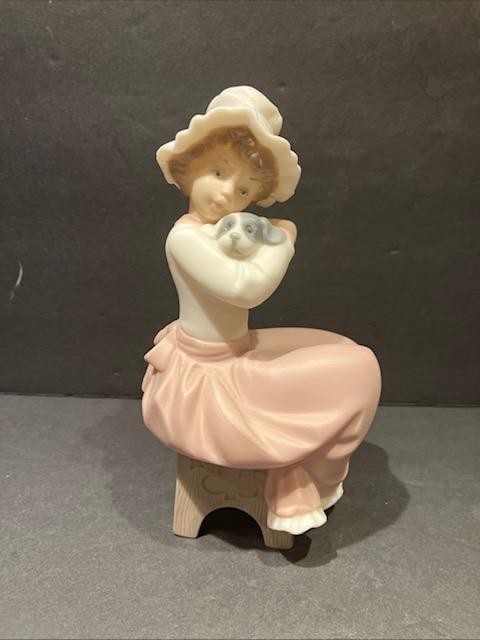 Vintage NAO BY LLADRO  A Big Hug Girl and Puppy Retired 1991- RARE