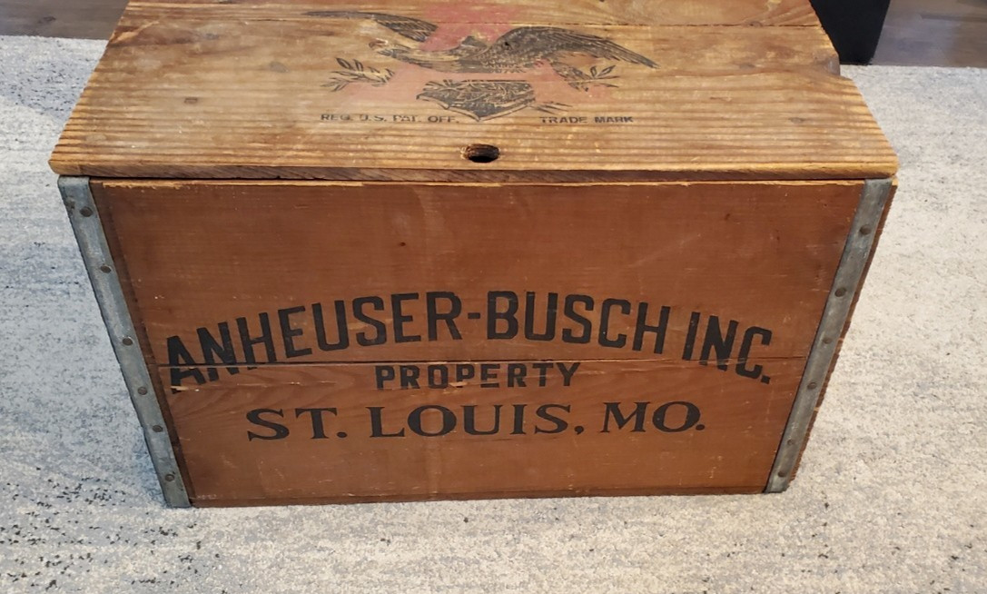 Vintage Anheuser Busch Wooden Crate Budweiser Beer Box Checkers Game Lid 1876