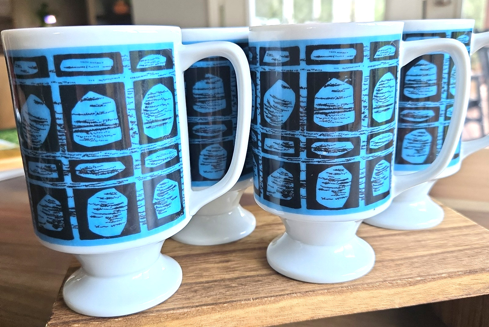 Vintage Set of 4 MCM Brutalist Pedestal Coffee Cups Blue Black White Japan