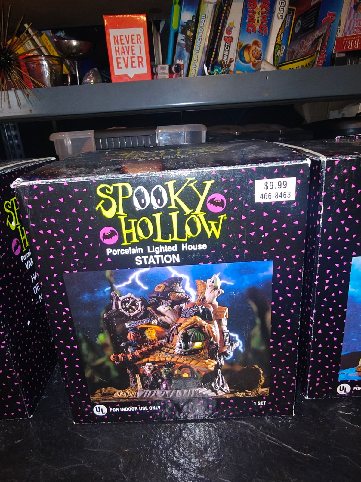 Spooktacular Lot - Spooky Hollow Halloween Village 4 Porcelain Light
