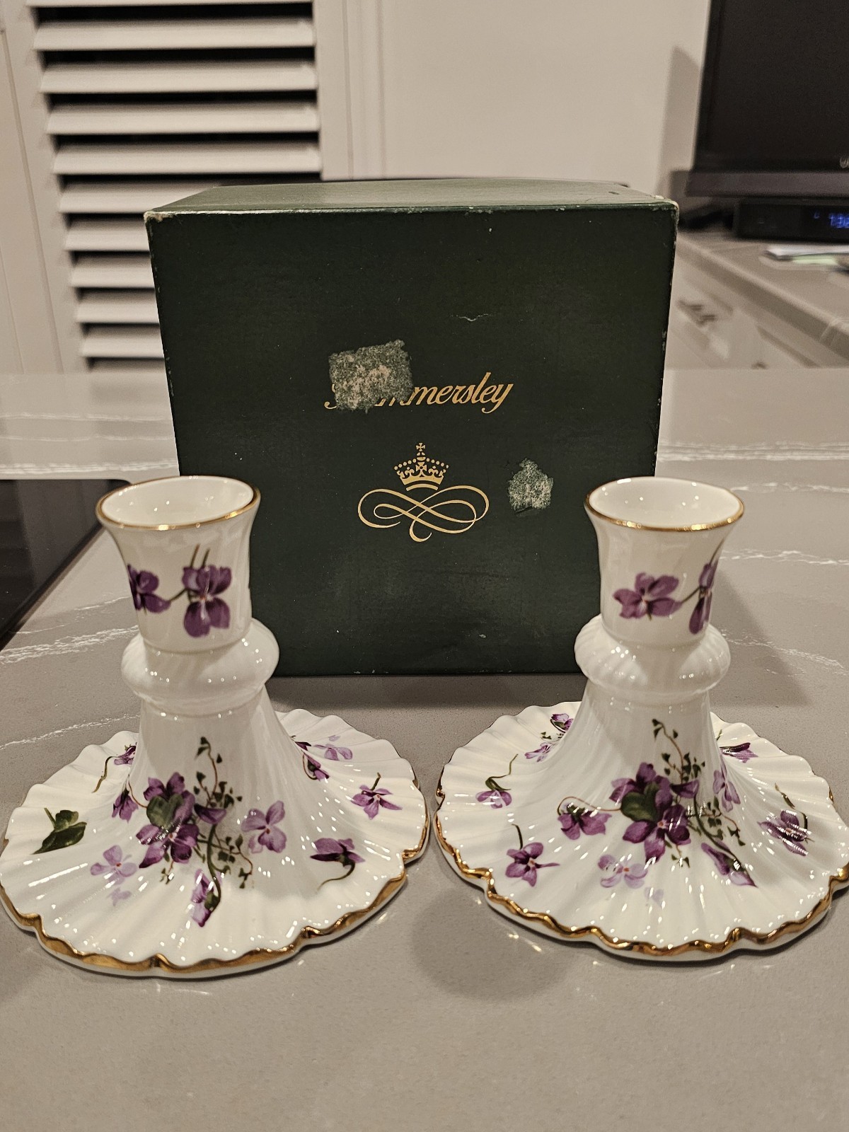 Beautiful \'Hammersley Fine Bone China Candlesticks\' from England. Whte Purple. Beautiful \'Hammersley Fine Bone China Candlesticks\' from England. Whte Purple.