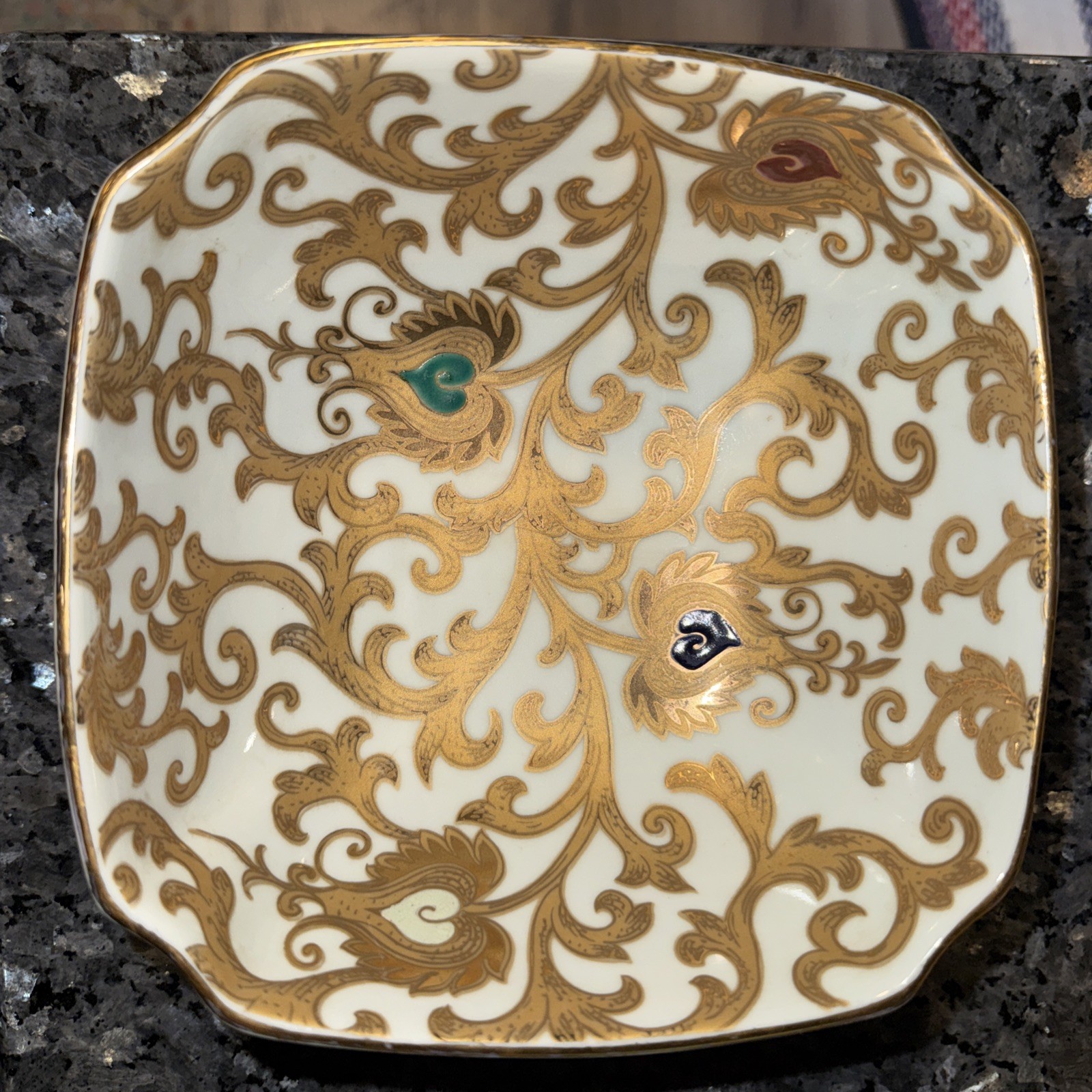 VINTAGE CHINESE DA QING QIANLONG NIAN ZHI ✨Gold Scroll Hearts ❤️💙BOWL Pristine