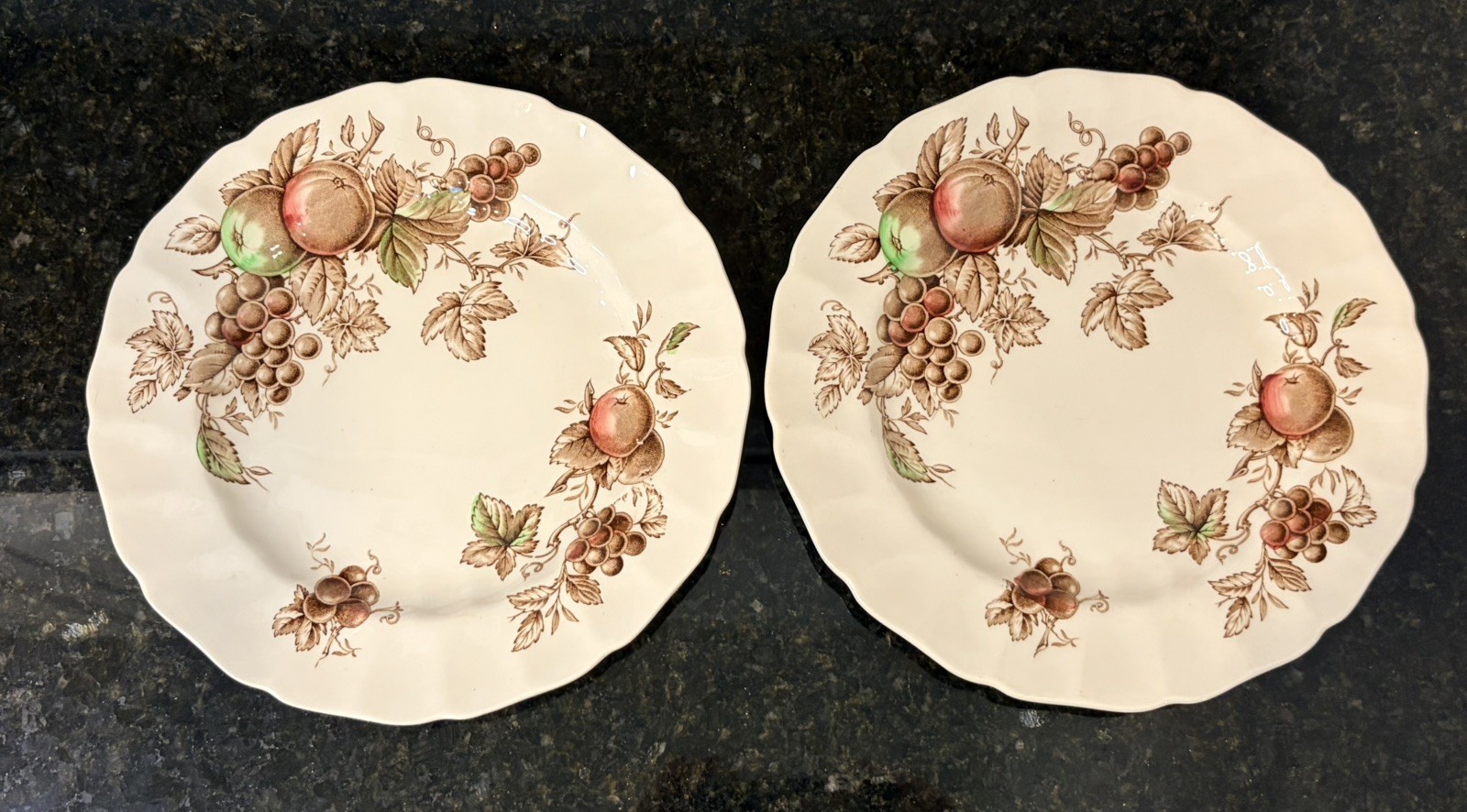 Vintage Harvest Time Round Plate 12\