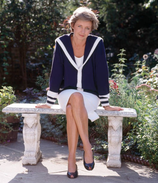 British television and radio presenter Sue Lawley photographed 1990 Old Photo 2