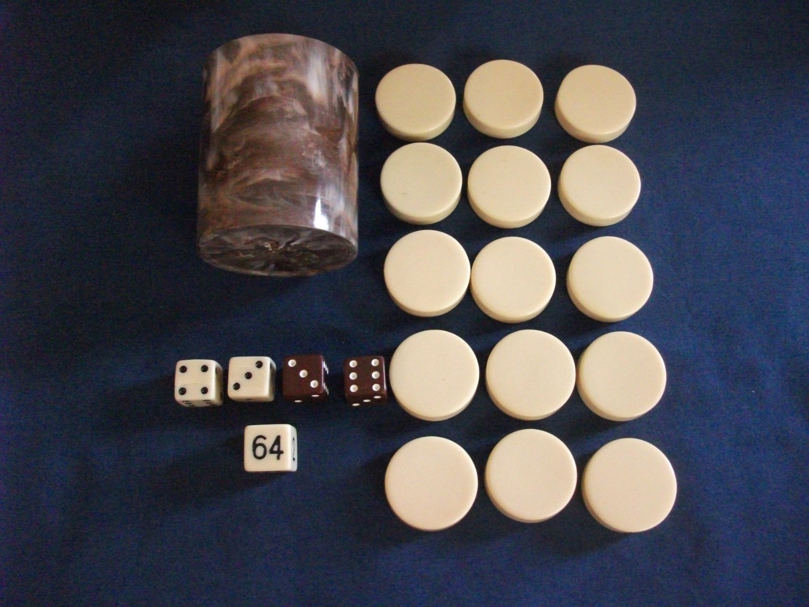 Crisloid Marbled Cup Plus Lot of  Vintage  backgammon dice and pieces
