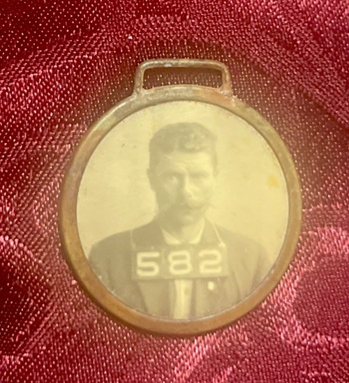 RARE WWI ERA ? ATLAS POWDER COMPANY EMPLOYEE ID BADGE EXPLOSIVES WAR MUNITIONS