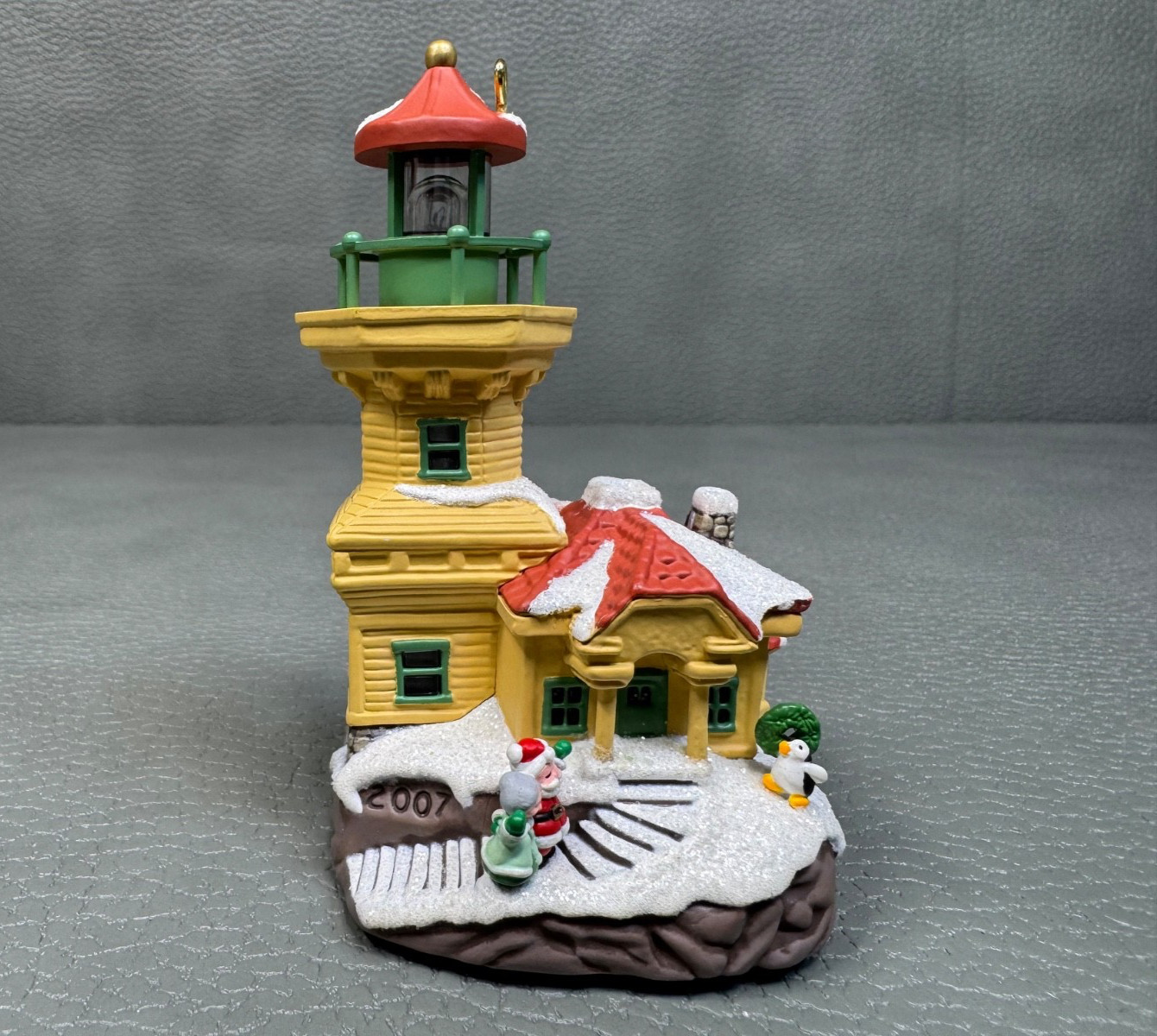 Hallmark 2007 Lighthouse Greetings Christmas Ornament with Flashing Light