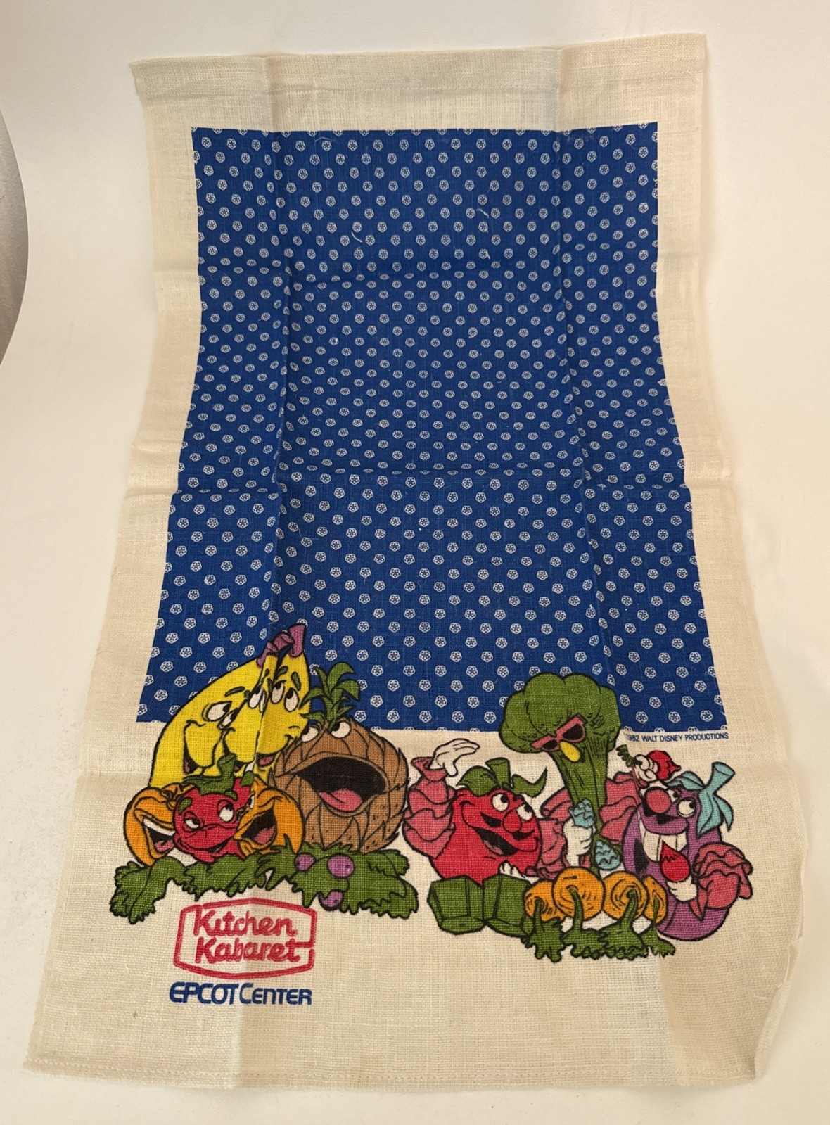 VTG 1982 Disney World Epcot Kitchen Kabaret Towel Fruit Vegetables Walt Disney VTG 1982 Disney World Epcot Kitchen Kabaret Towel Fruit Vegetables Walt Disney