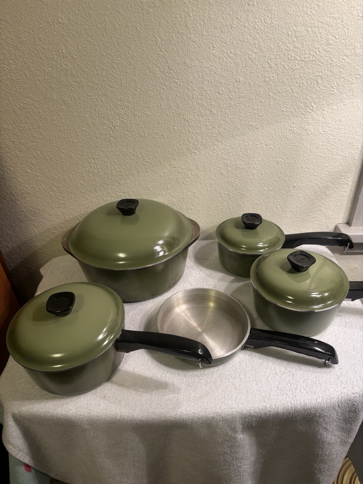 9 Pieces Vintage Avocado Green Pot And Pan Set Lids Stock Pot 