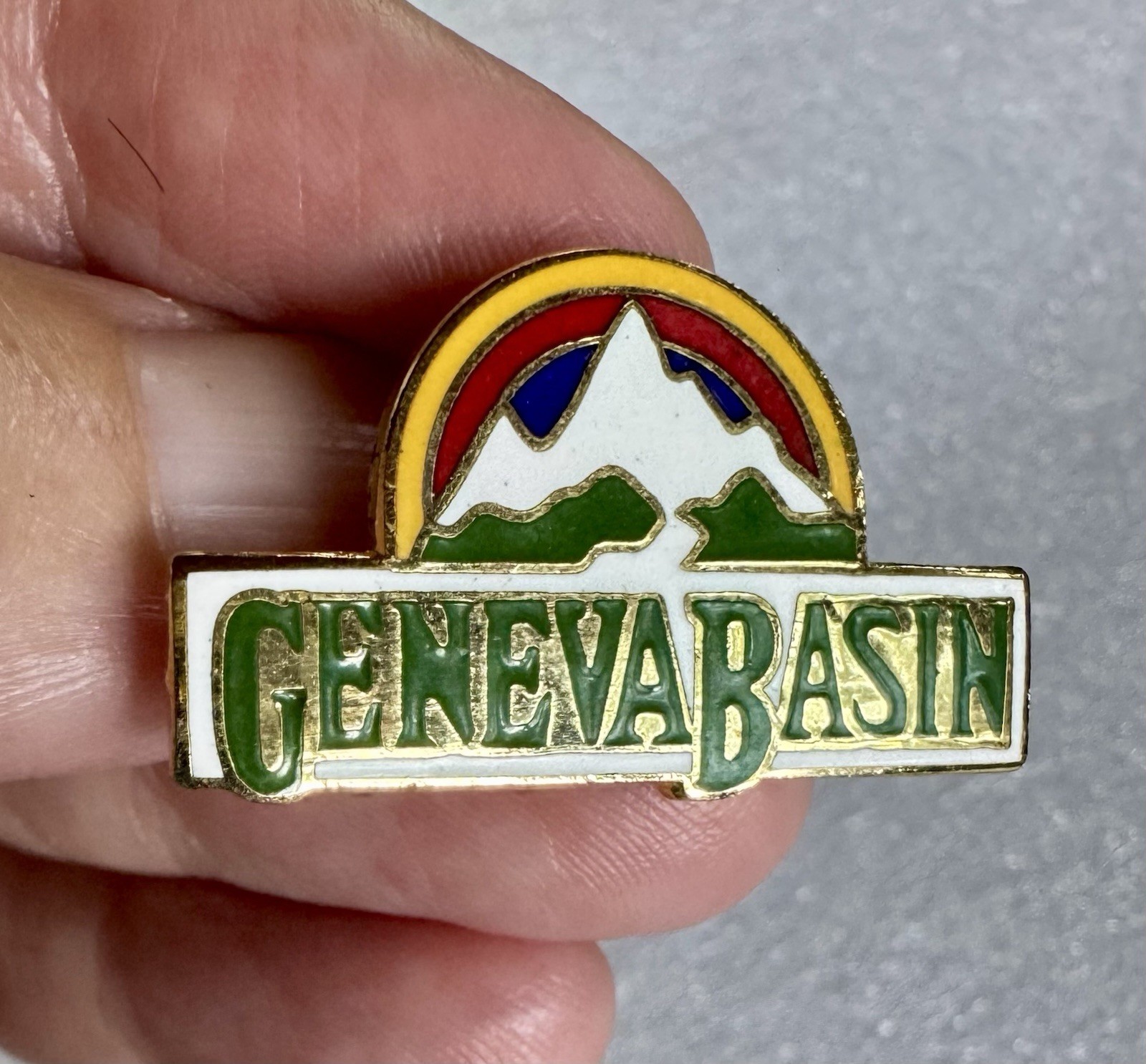 Vintage GENEVA BASIN LOST SKI AREA Travel Souvenir Skiing Lapel Hat Pin ~ CO