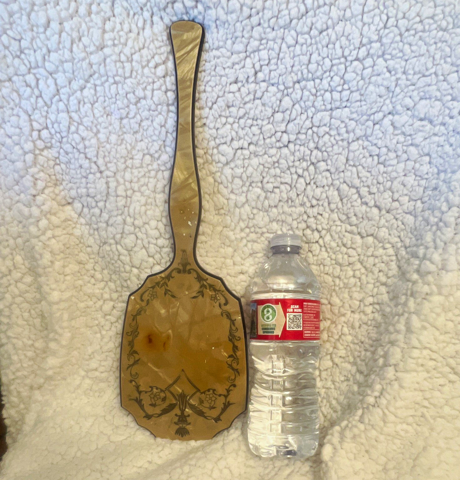 Vintage Style Handheld Mirror with Etched Floral Back, Marbled Design
