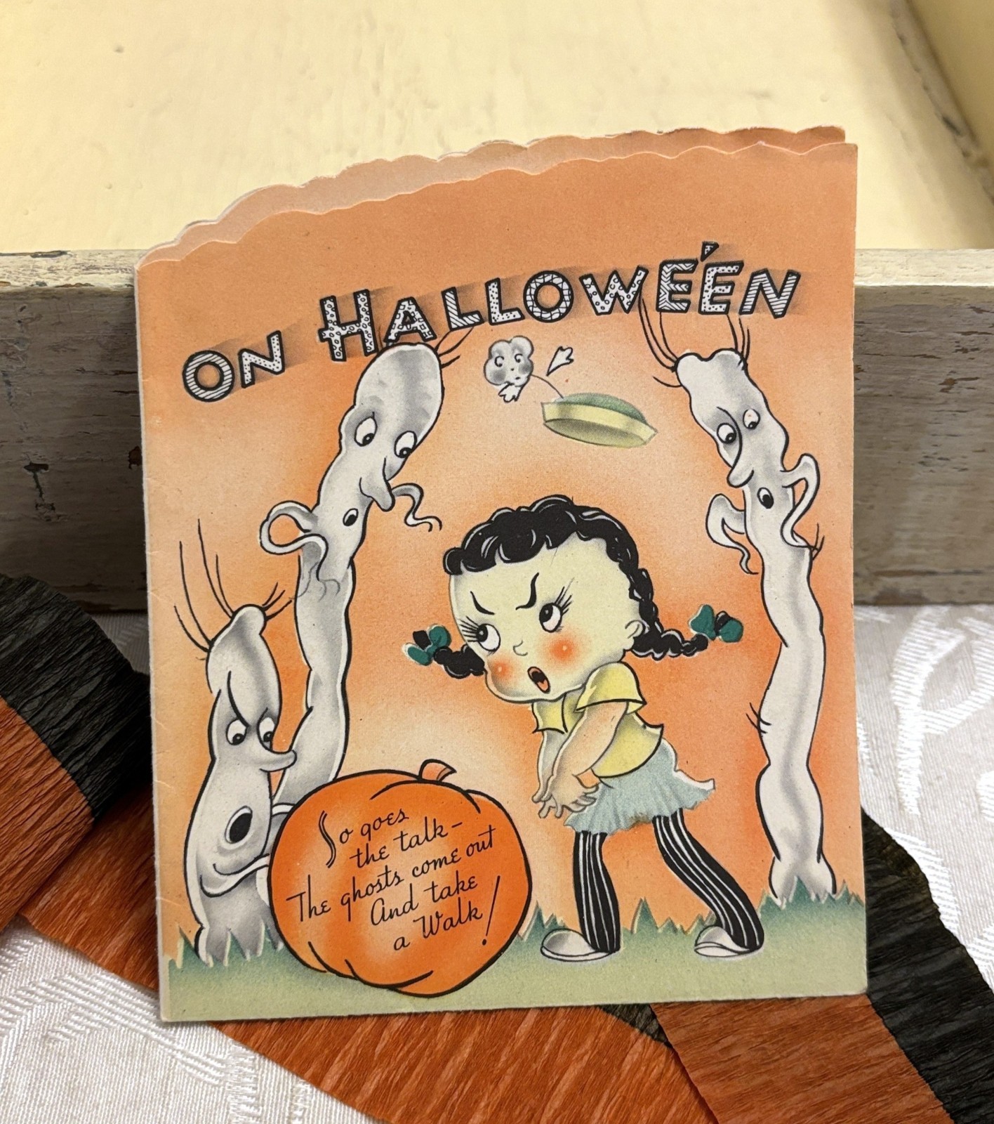 Vintage Halloween Card UNUSED Little Girl w Ghosts Pumpkin 1940s 1950s Meryle