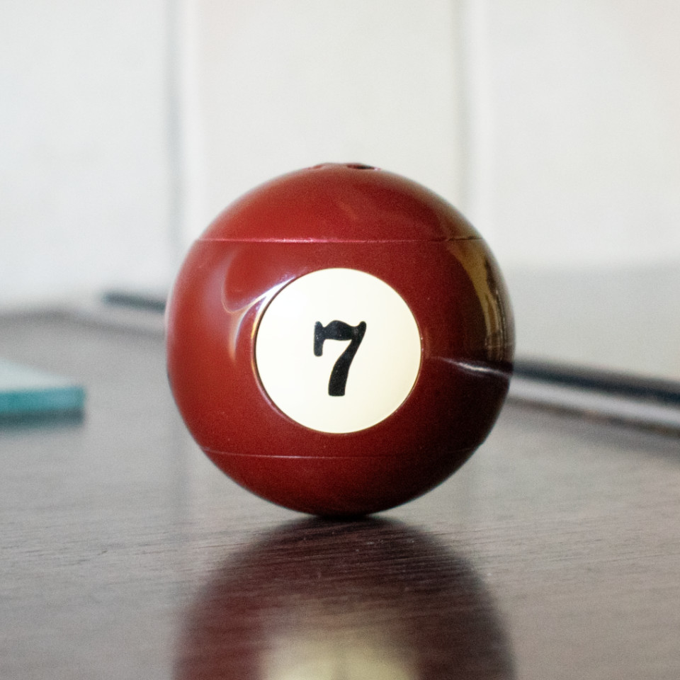 Billiard Ball 7 Brown Gas Lighter Seven Brown 8-Ball No. 7 ball lighter fire VTG