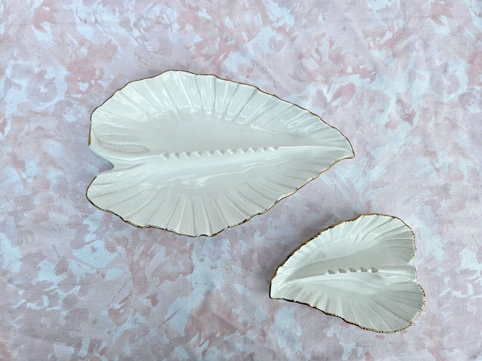 Vintge Large And Small White Porcelaine Leaf Ashtray With Gold Trim...