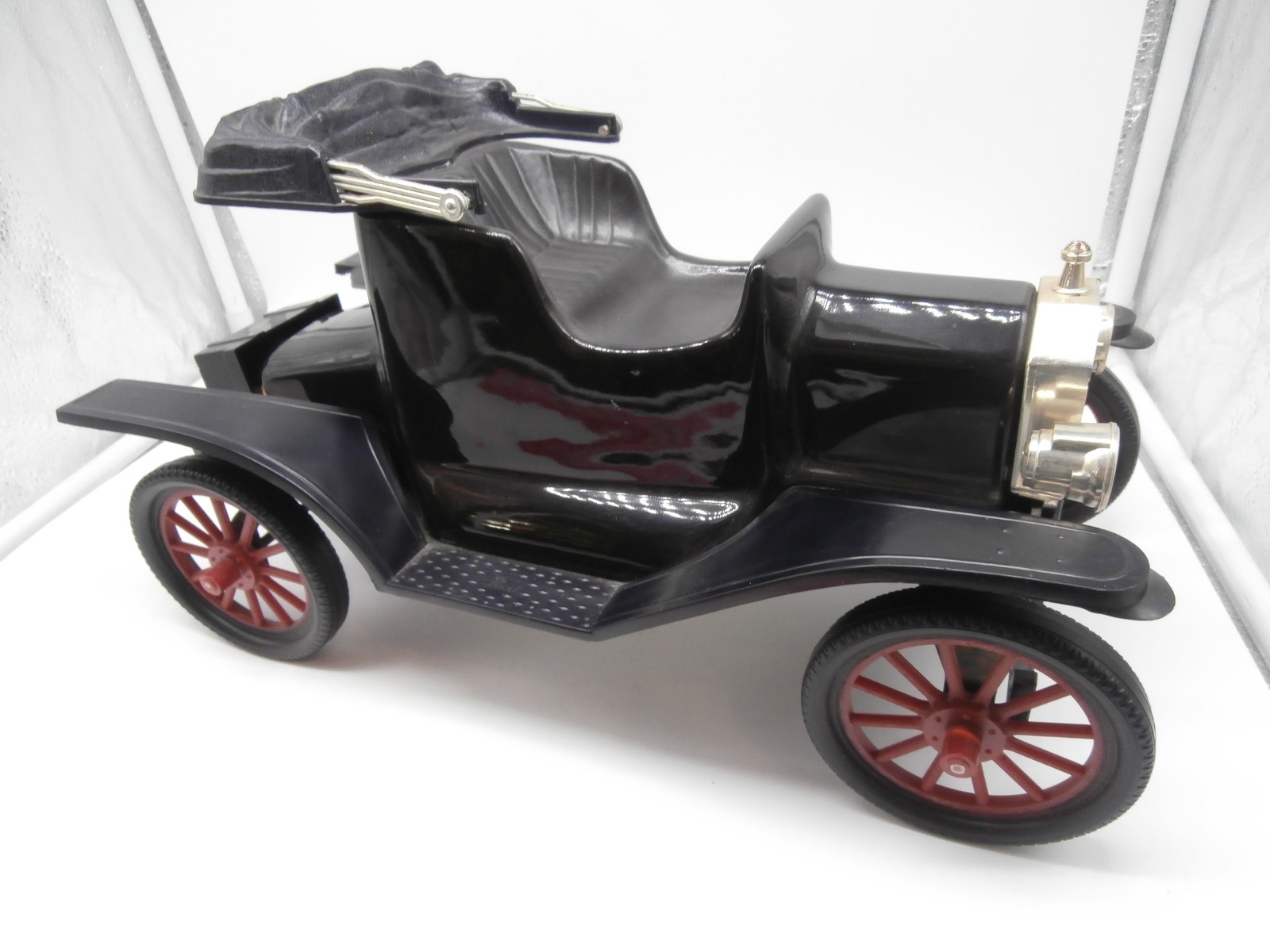 Vintage Jim Beam 1913 Black Ford Model T Car Decanter (1974) Empty