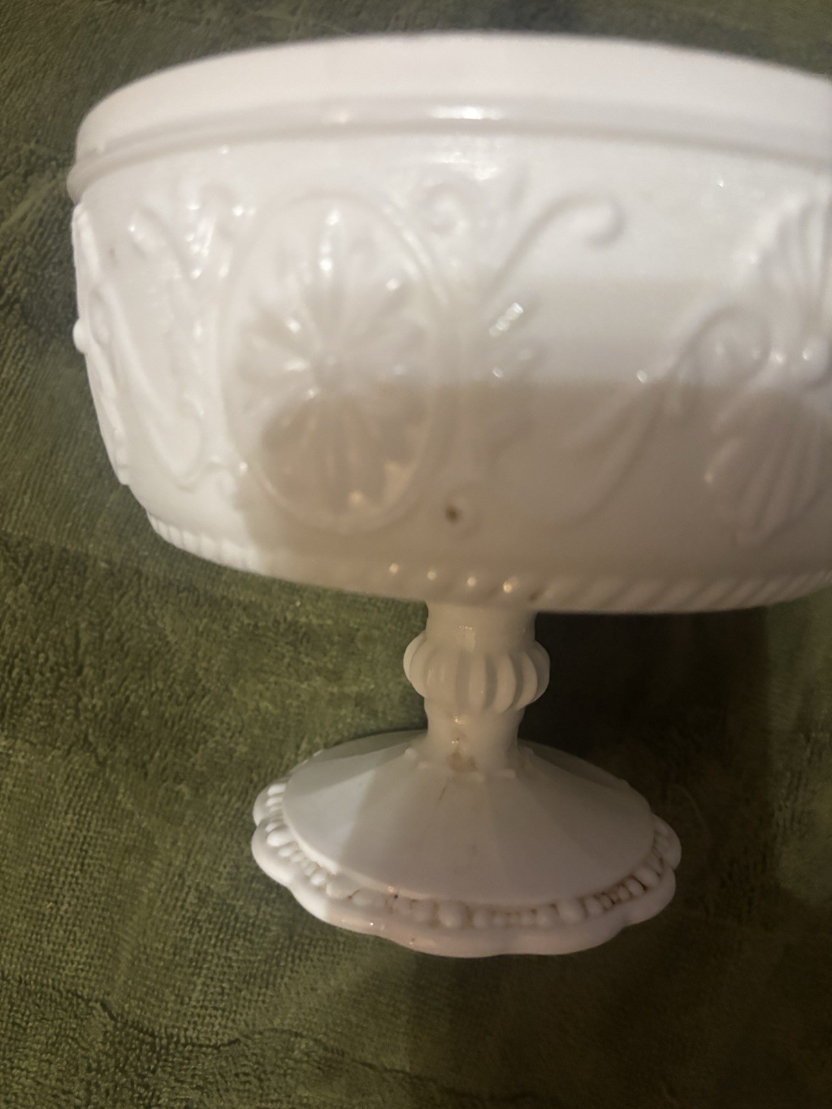 White MILK GLASS White Pedestal Candy Serving Dish 5.5