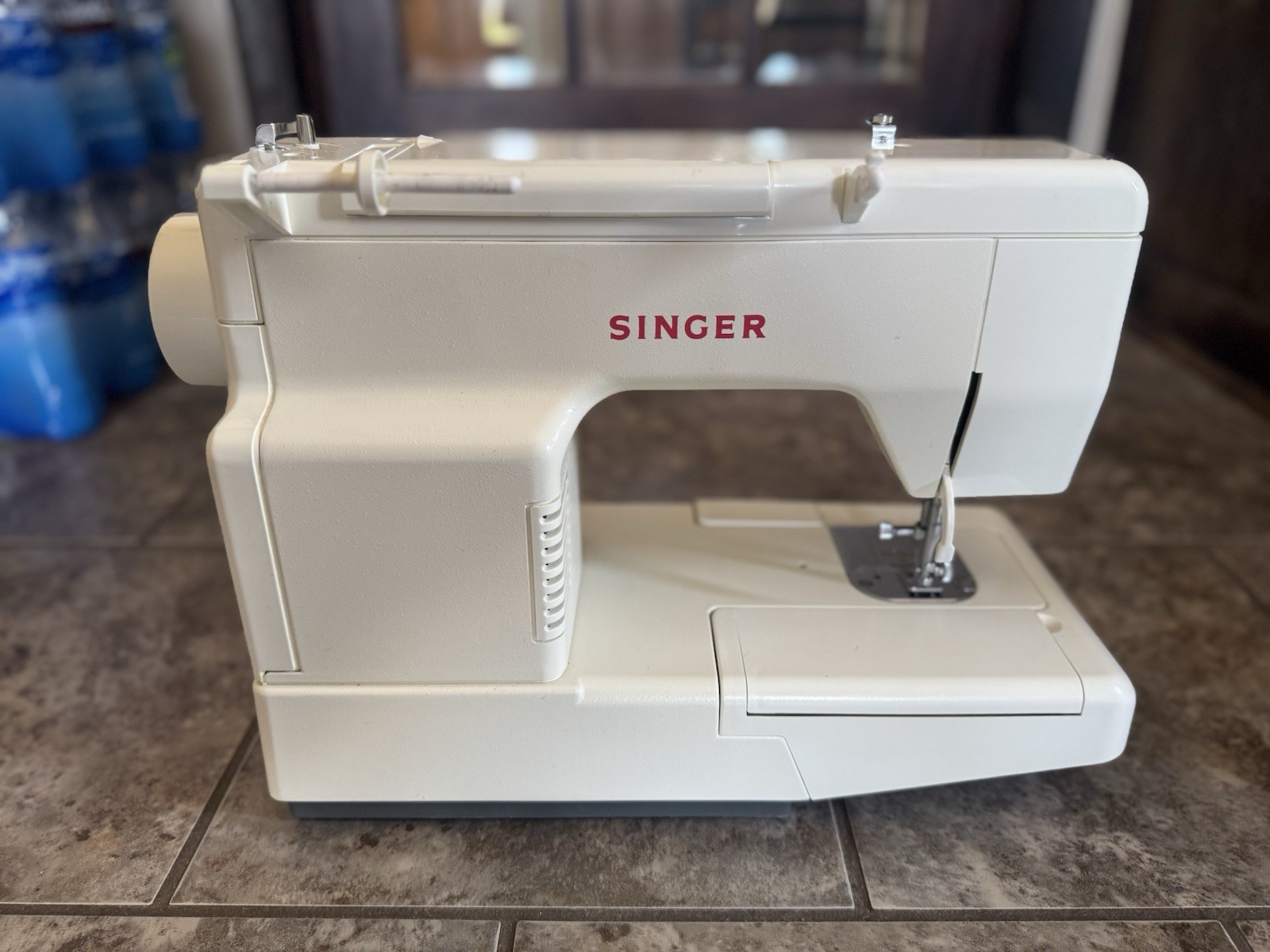 Singer Sewing Machine Model 5050 C / No Foot Pedal / Machine only With Case