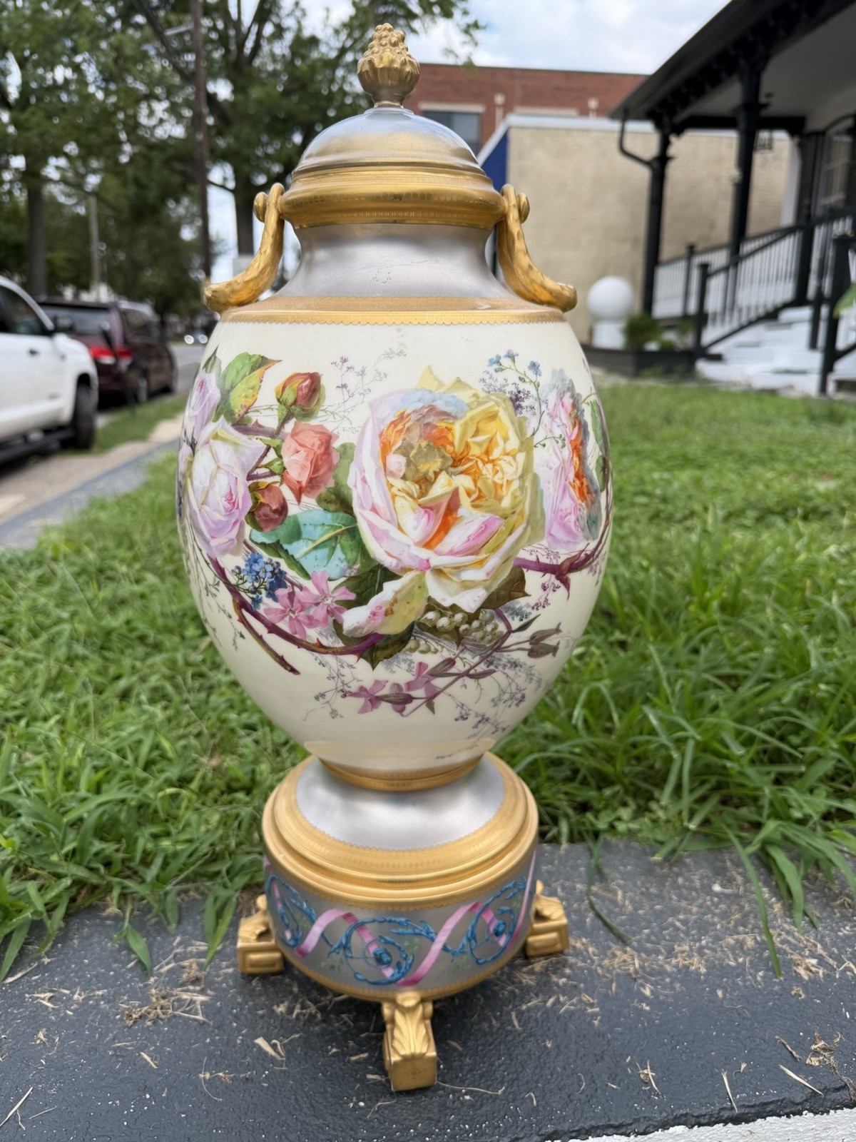 Wonderful Antique Porcelain royal Vase 