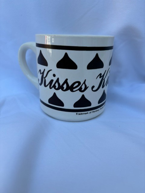 Hershey's Kisses Ceramic Coffee Mug Brown Cream Chocolate Candy Collectible