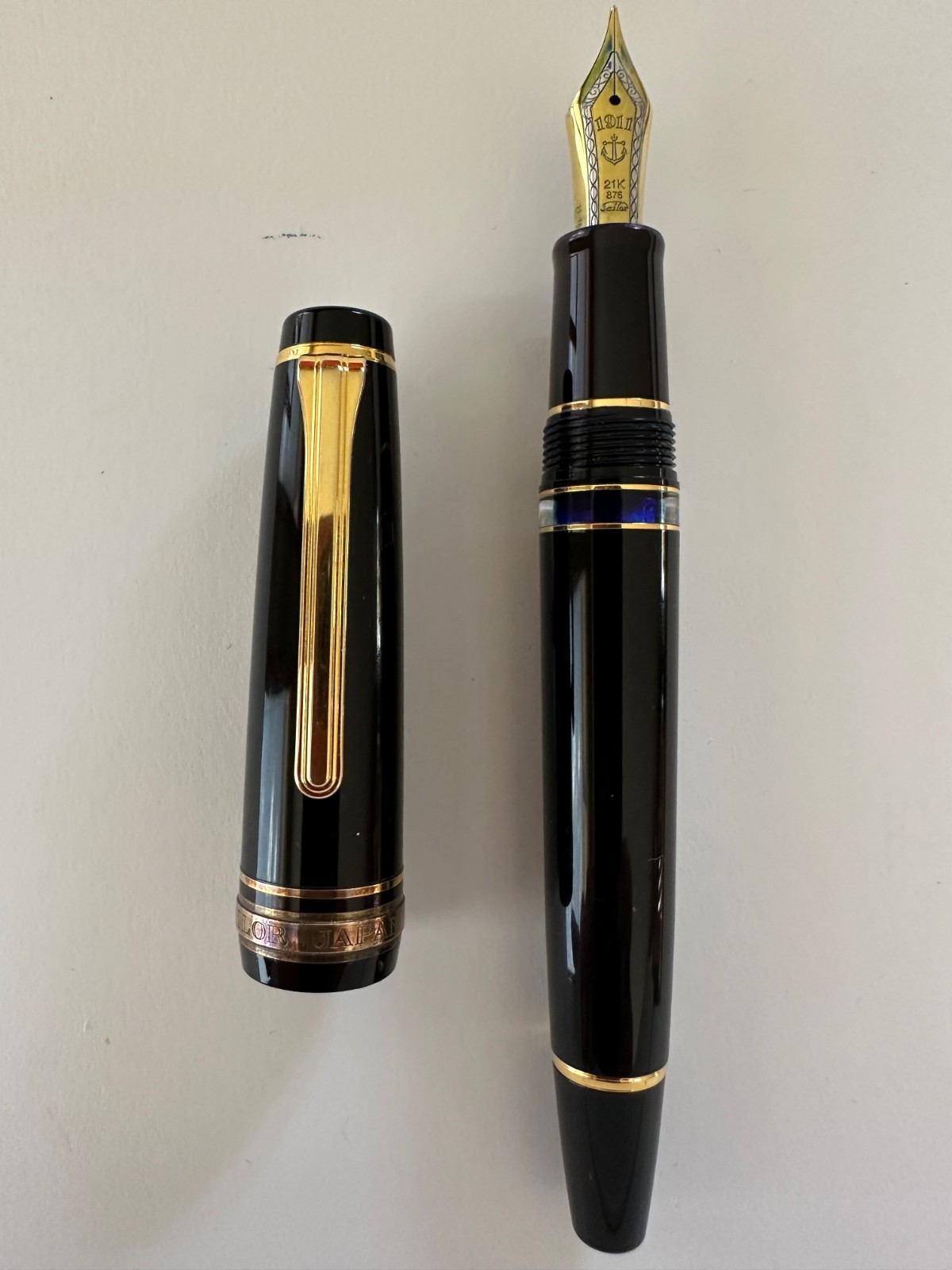 Sailor 1911 Realo Fountain Pen 21K H-M Nib Piston For Repair As-Is