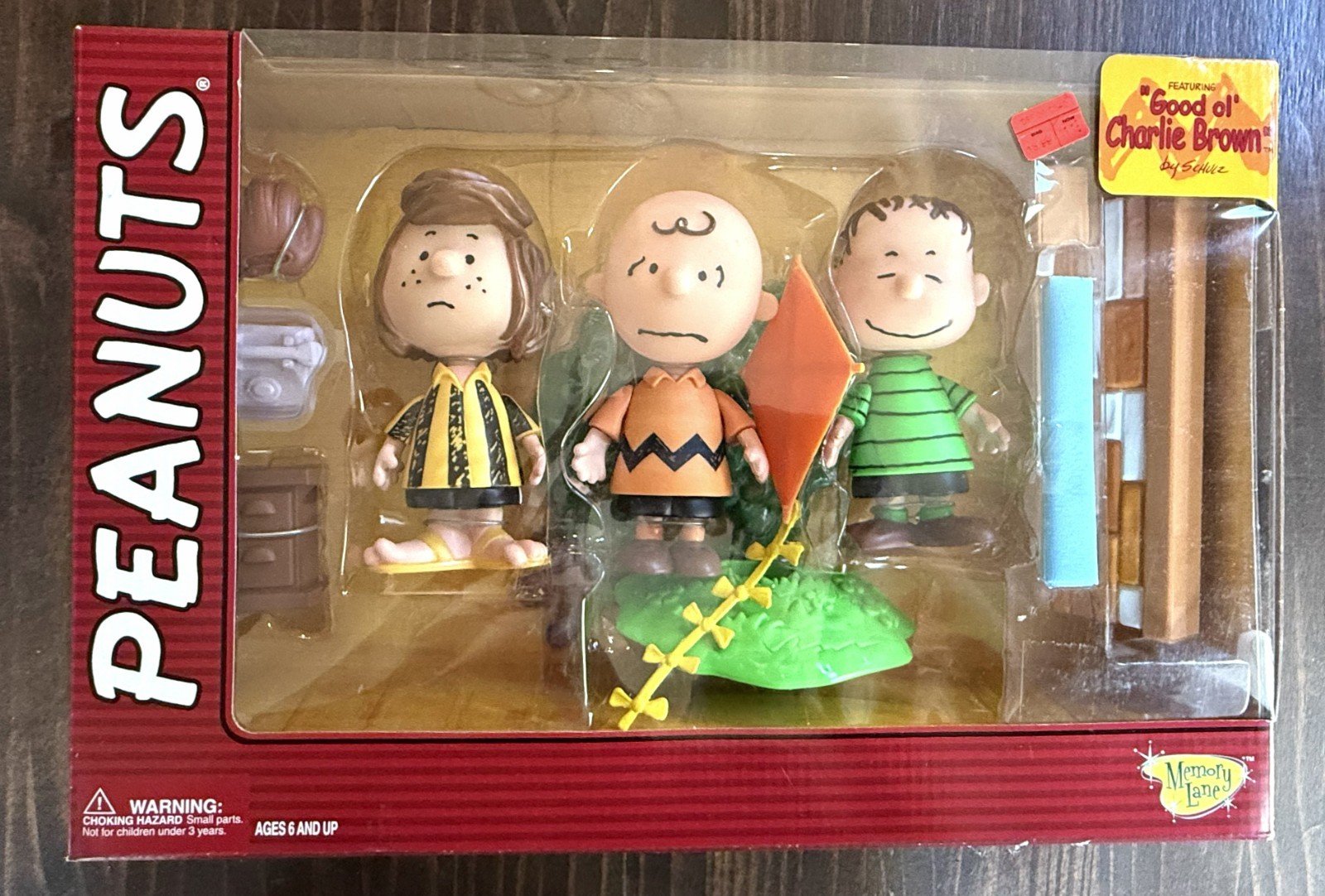 2002 Peanuts Memory Lane Charlie Brown Linus Patty NIB Smiling Linus