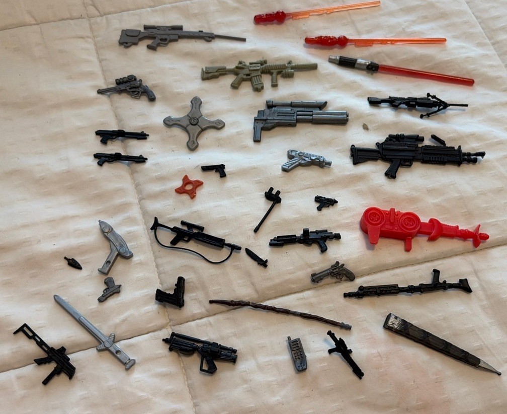Vintage action figure Accessories Weapons Lot Of 30+ Pieces A17