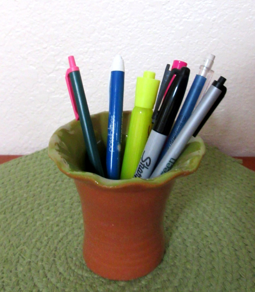 Pottery Hand-Made Glazed Flower-Shape Planter/Pen Holder Green & Brown