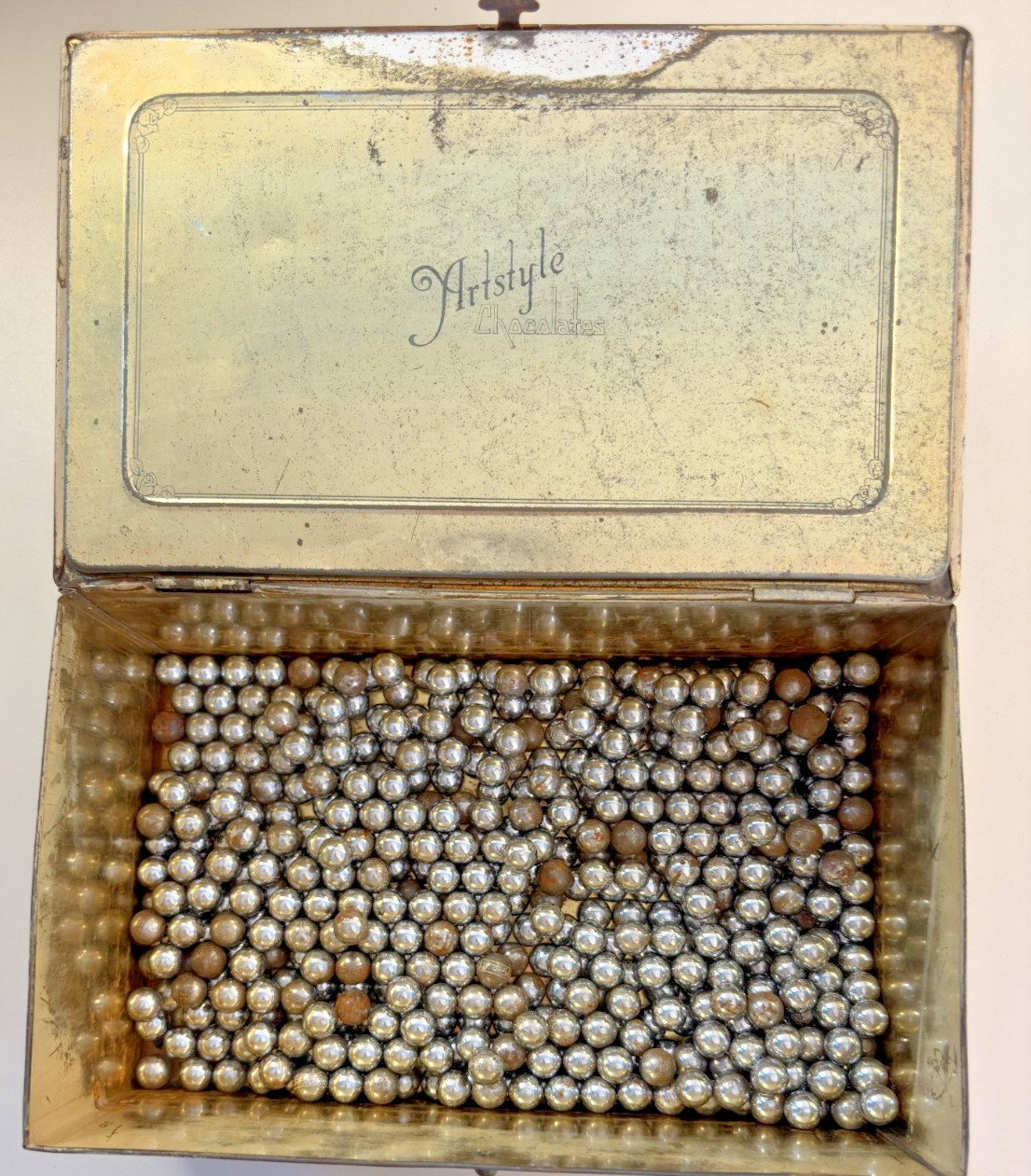 Vintage Japanese Engraved Pachinko Ball Lot Stamped Metal Steel Arcade Tin Box