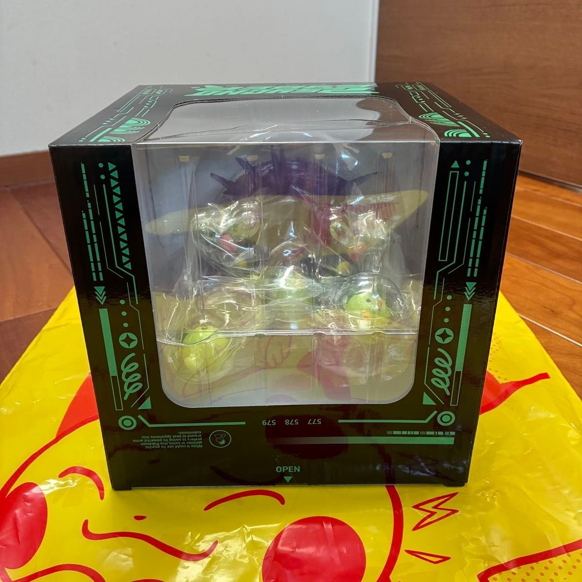 Pokemon Center Light-Up Figure PSYCHO CYBER - Solosis, Duosion, Reuniclus JAPAN