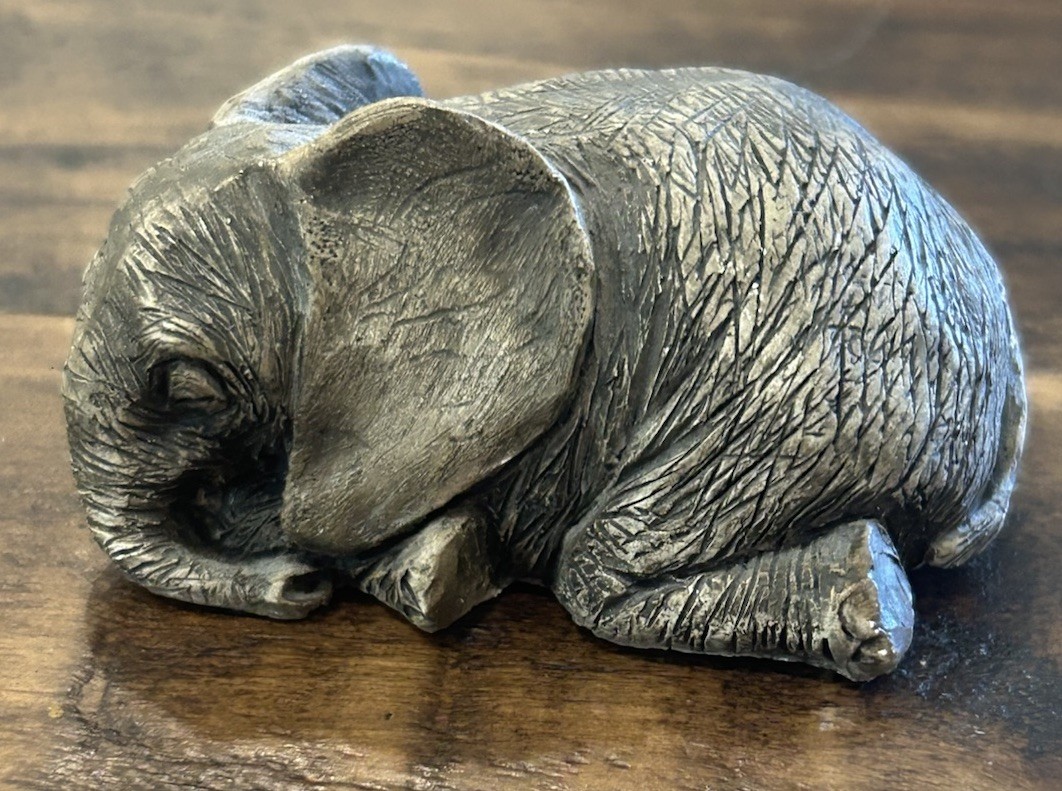 Vtg Baby Elephant Sleeping Lil Snoozer 1989 Sandicast Signed Figure USA SanDiego