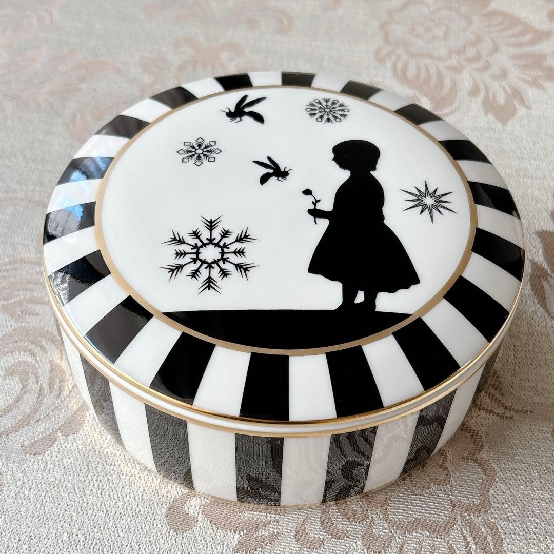 Richard Ginori Christmas Limited Edition Round Box Small Items Fine Porcelain