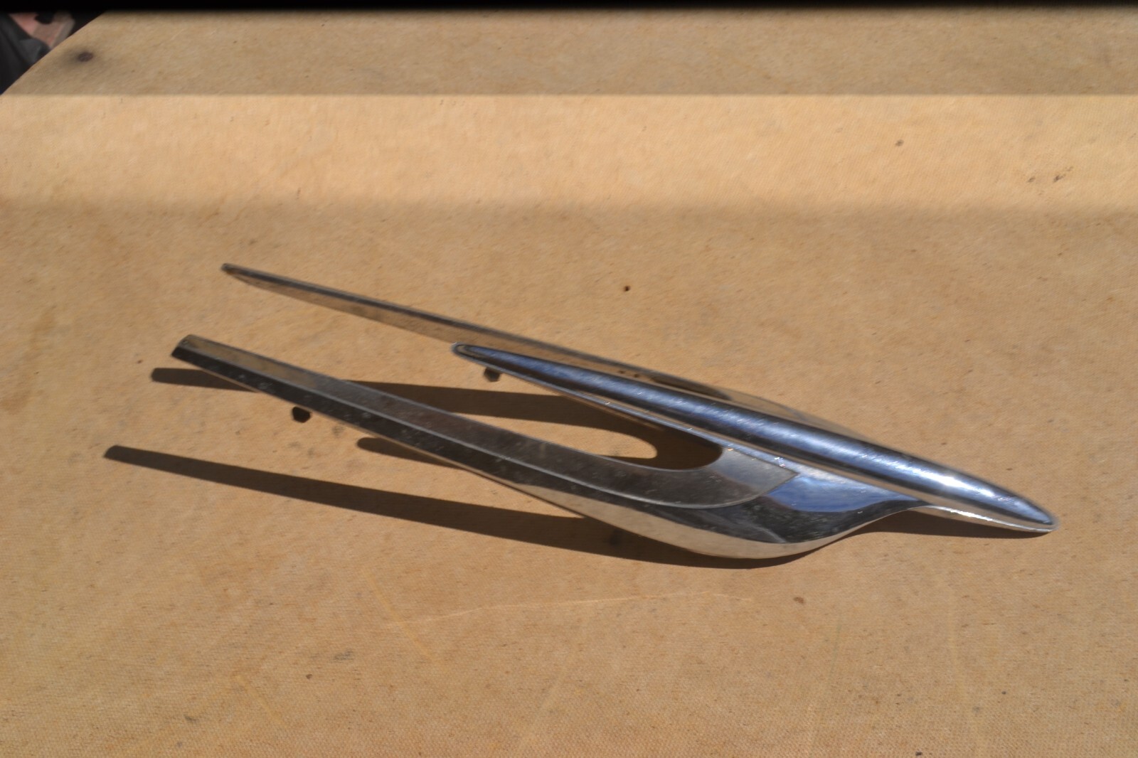 VINTAGE 1949 - 1950 LINCOLN FLYING ROCKET HOOD ORNAMENT EMBLEM