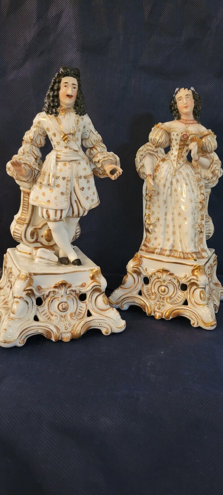 VTG Pair of Vieux Paris-Old Paris porcelain pique fleur statue figurines