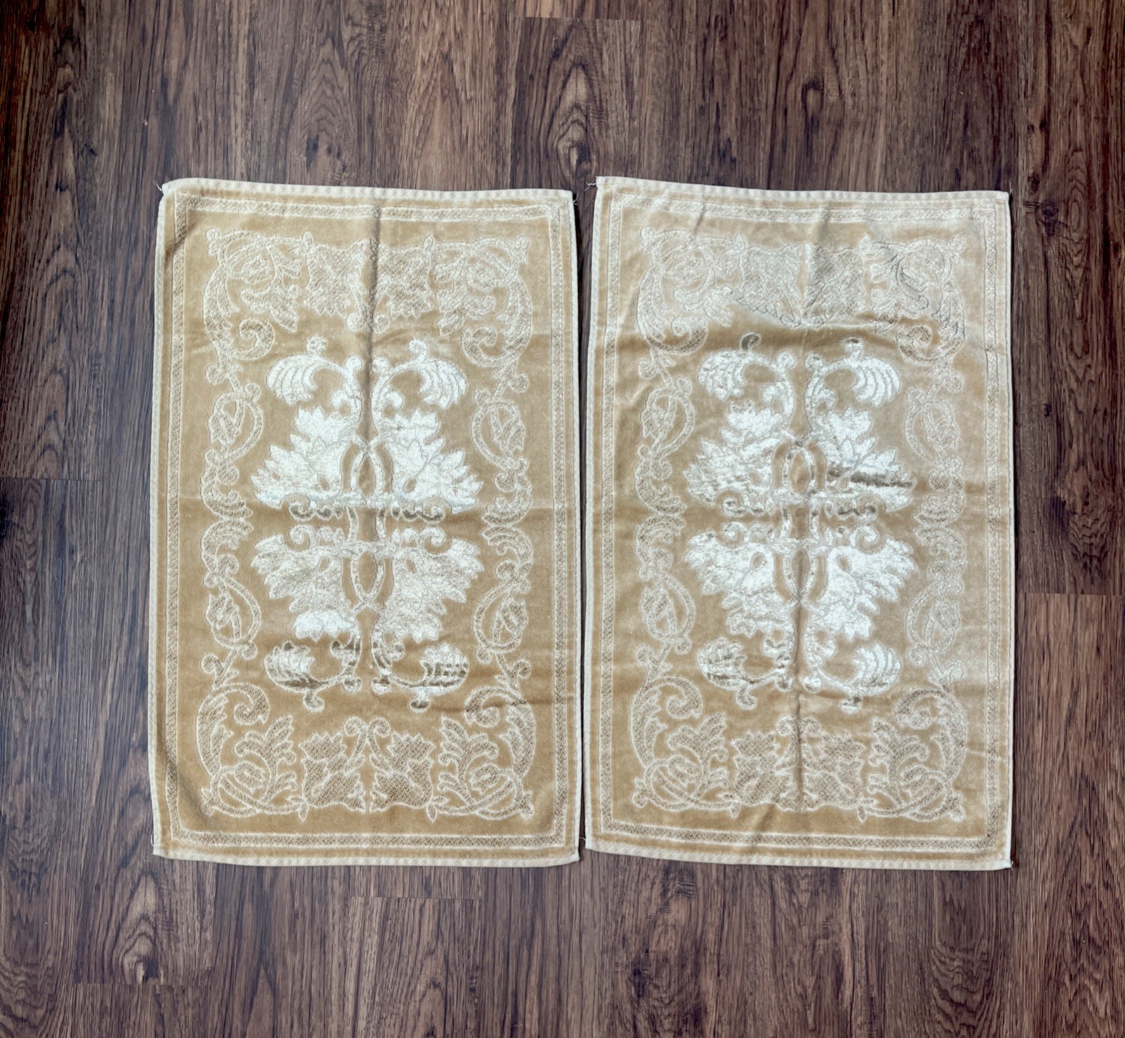 Vintage Terrisol Karsten Hand Towels Set Of 2 Shiny Gold Scroll Brazil Vintage Terrisol Karsten Hand Towels Set Of 2 Shiny Gold Scroll Brazil