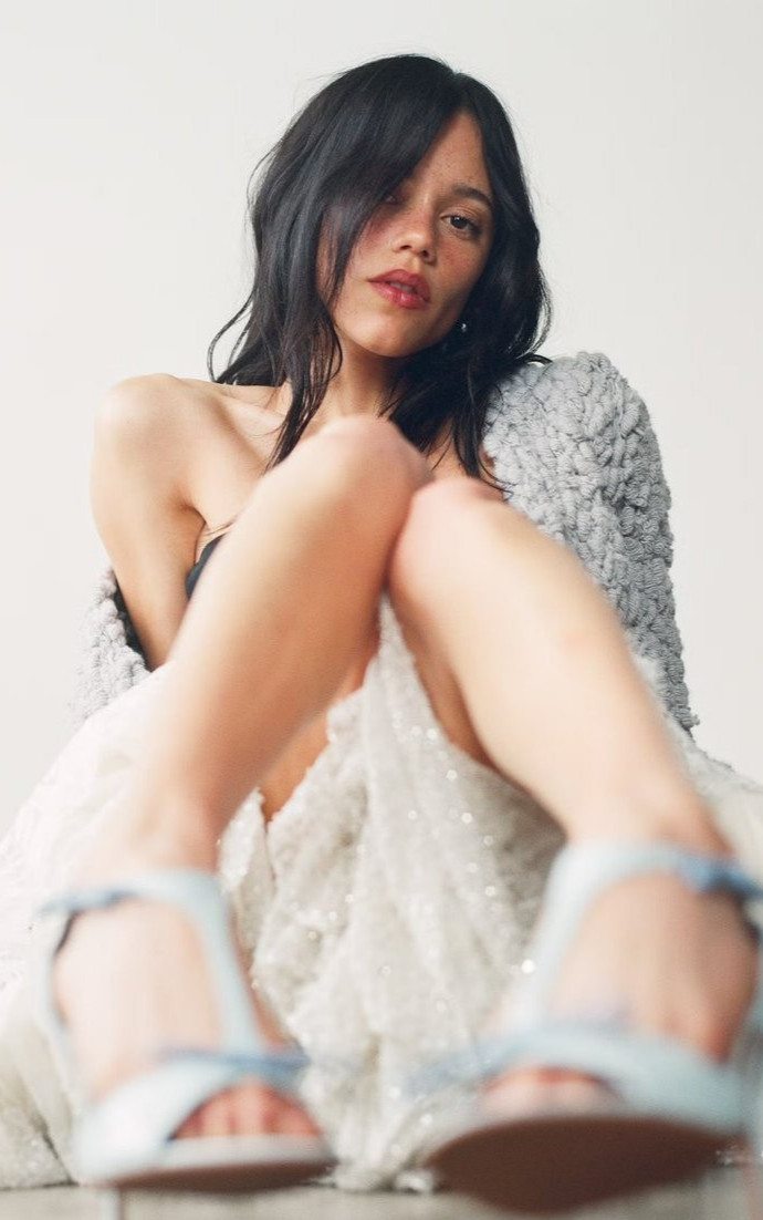Jenna Ortega in an 11\