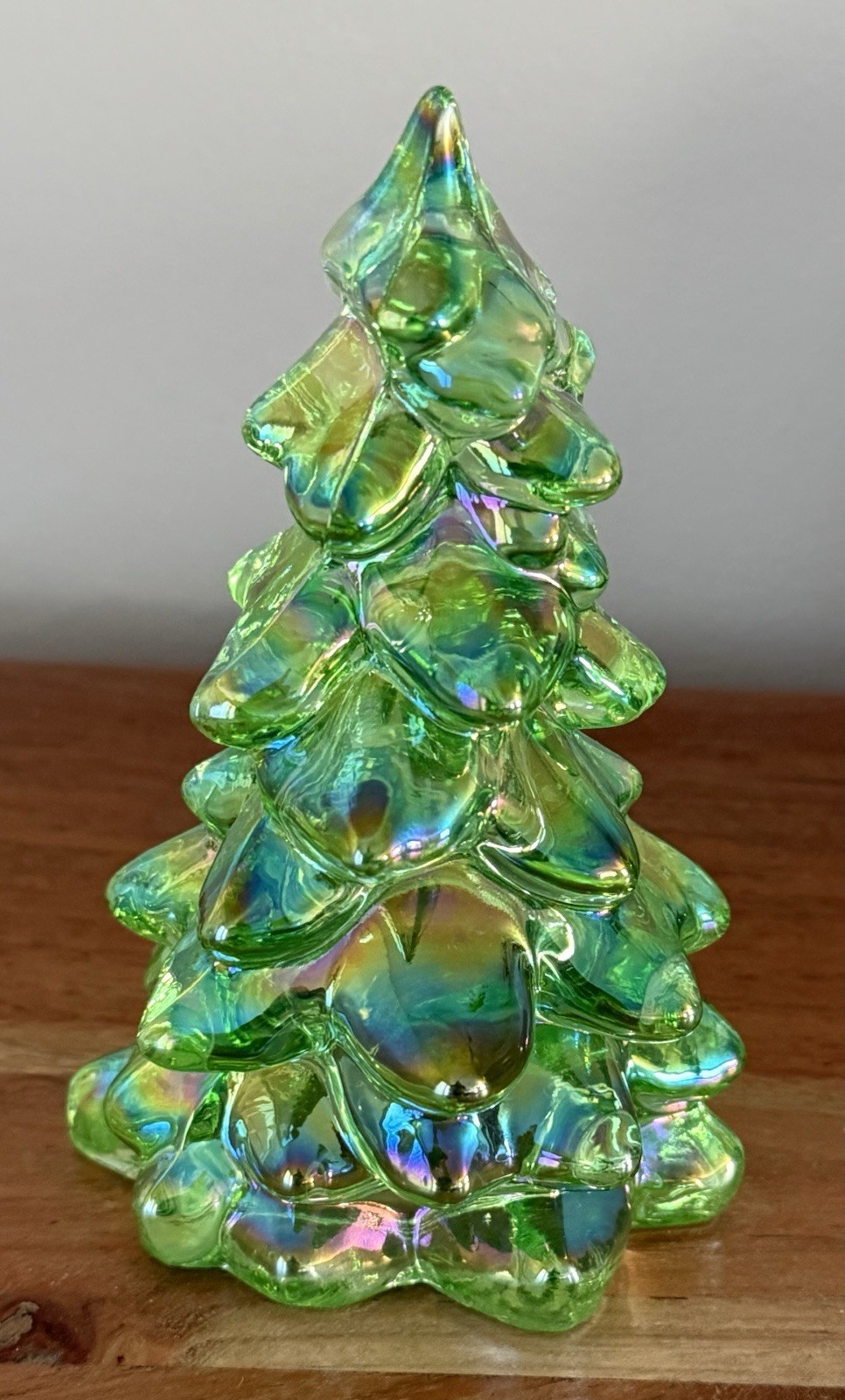 Mosser Glass USA Christmas Tree - APPLE GREEN CARNIVAL 5.5\
