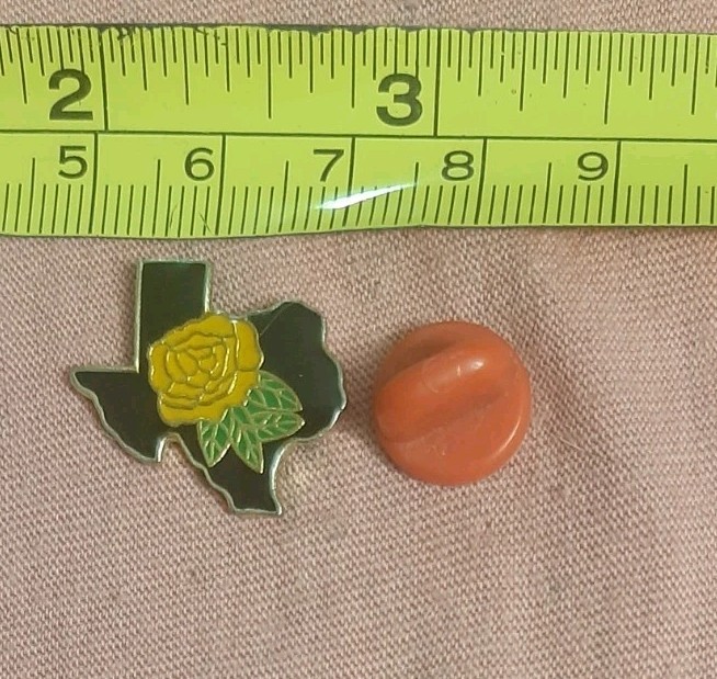 Vintage Texas State Outline Map Shape Yellow Rose Travel Souvenir Hat Lapel Pin