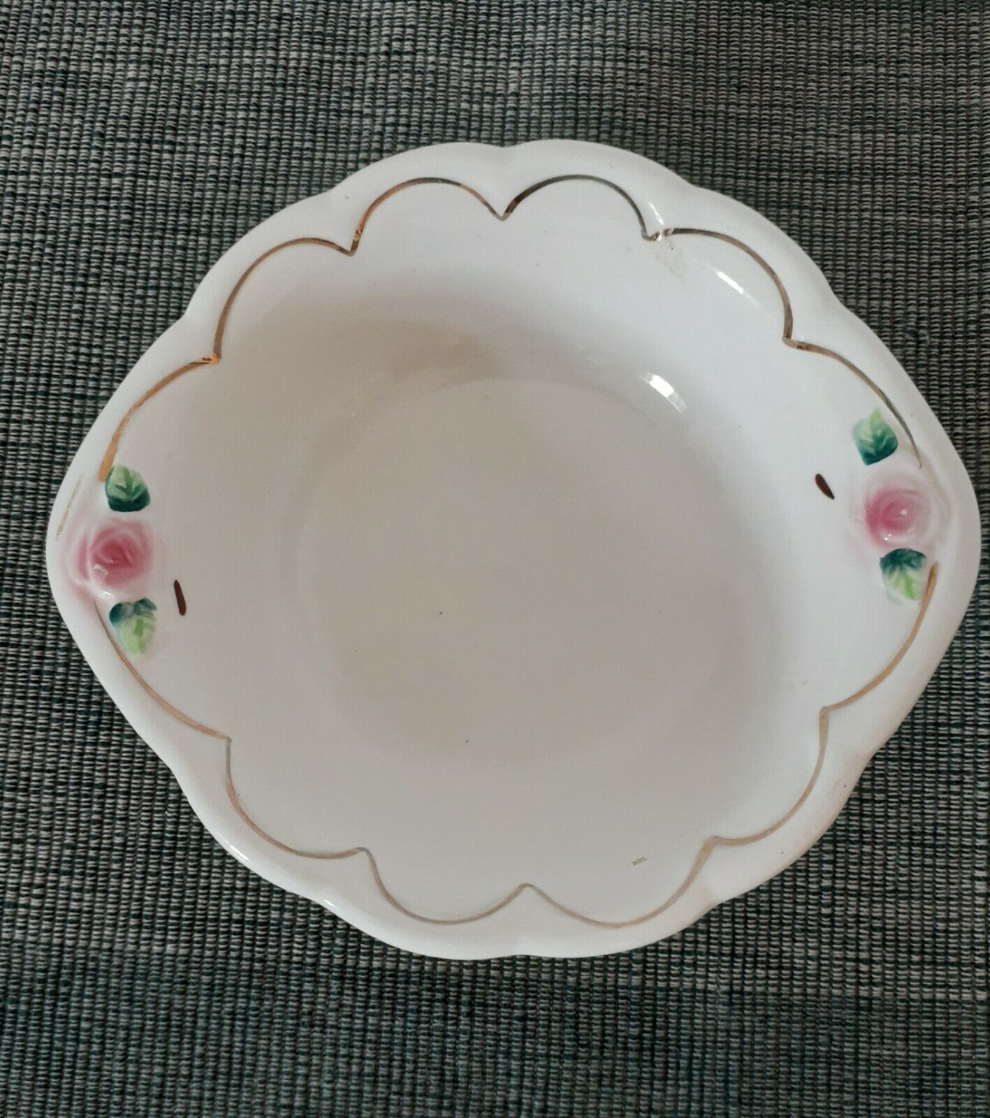 Lovely Gold lined Porcelain pink rose jewelry bowl