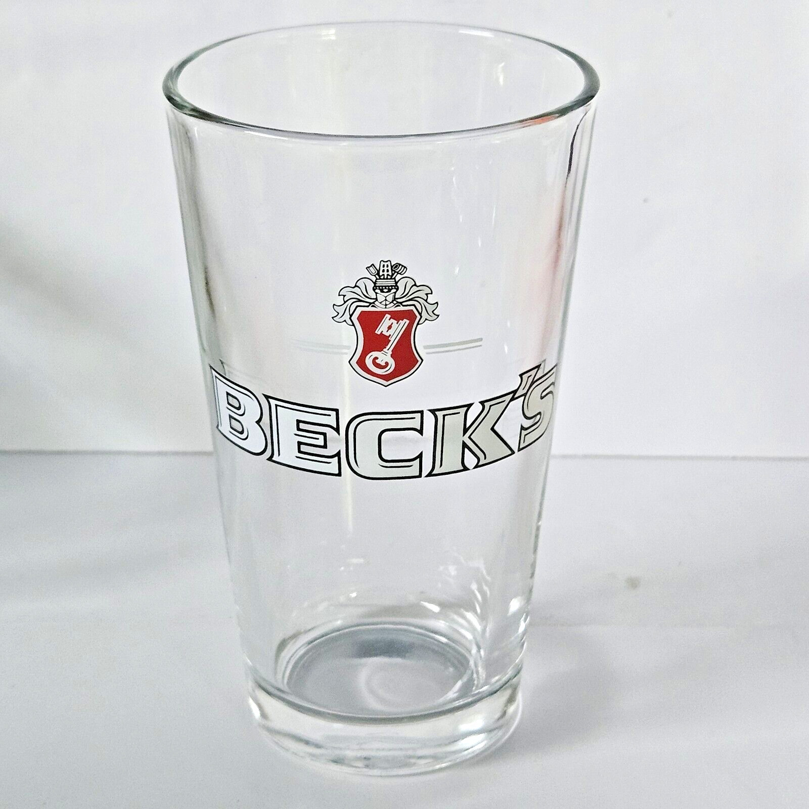 Beck\'s  Key Logo Beer Glass 16oz Pint 5 7/8\