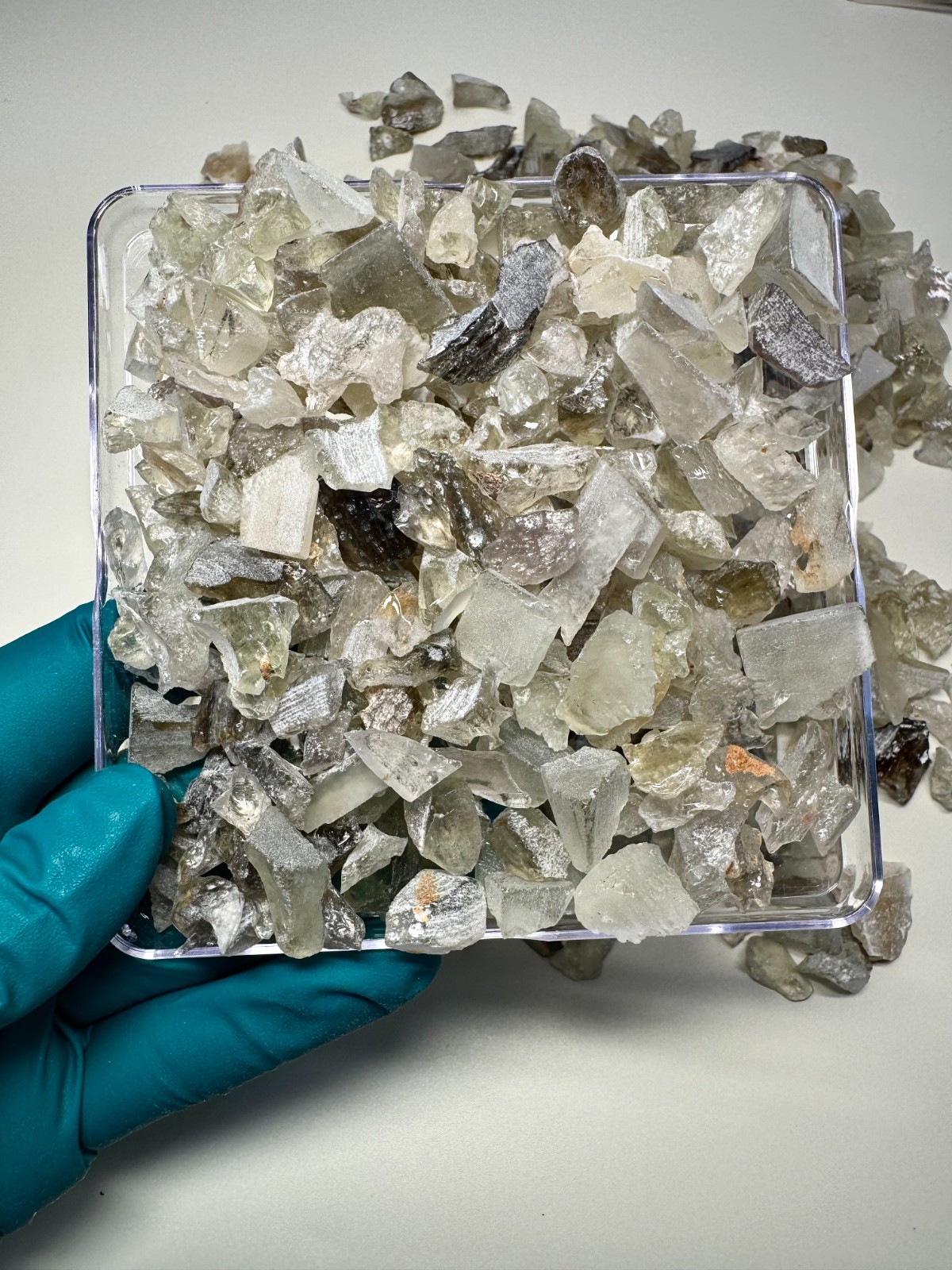 100-gram package Authentic Libyan Desert Glass Meteorite With A Certificate 100-gram package Authentic Libyan Desert Glass Meteorite With A Certificate