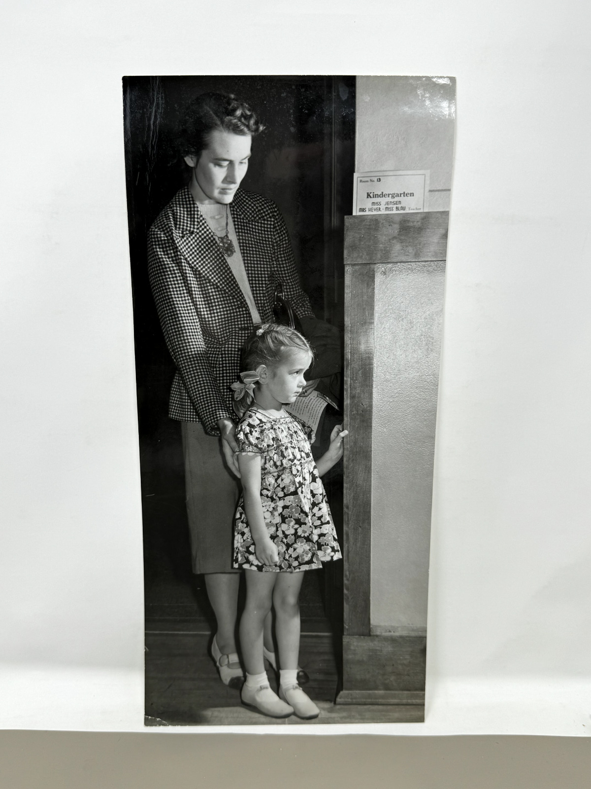 Original Oversized Press Photo: Kindergarten Teacher/Child Gift 30\'s 40\'s 13.5x6