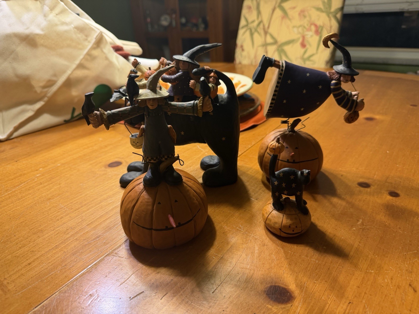4 Halloween Williraye Studio Figurines. No Box. Good Condition. 4 Halloween Williraye Studio Figurines. No Box. Good Condition.