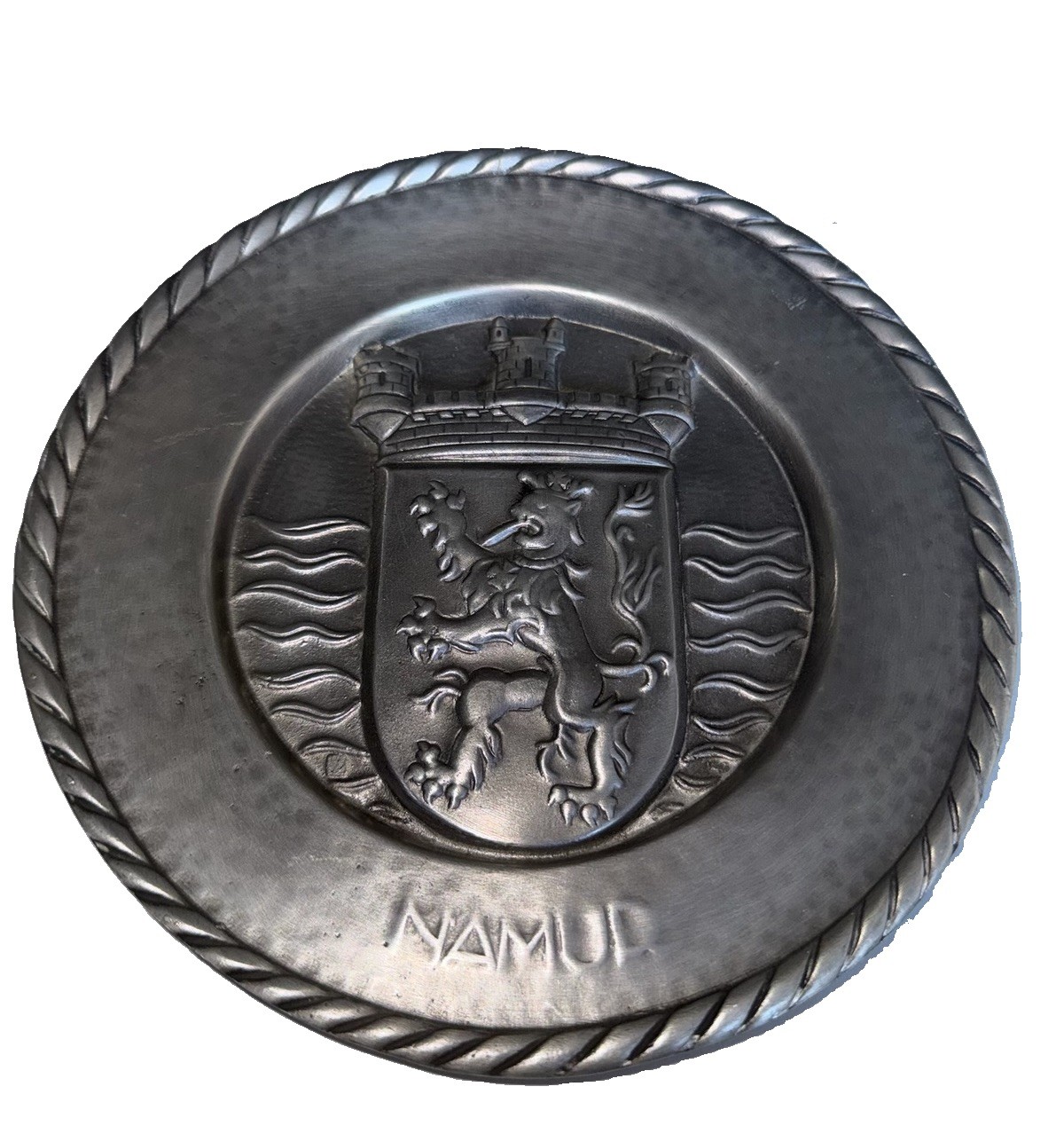 Vintage Namur Belgium Pewter Plate Coat Of Arms Heraldic Lion Rampant 9” Vintage Namur Belgium Pewter Plate Coat Of Arms Heraldic Lion Rampant 9”