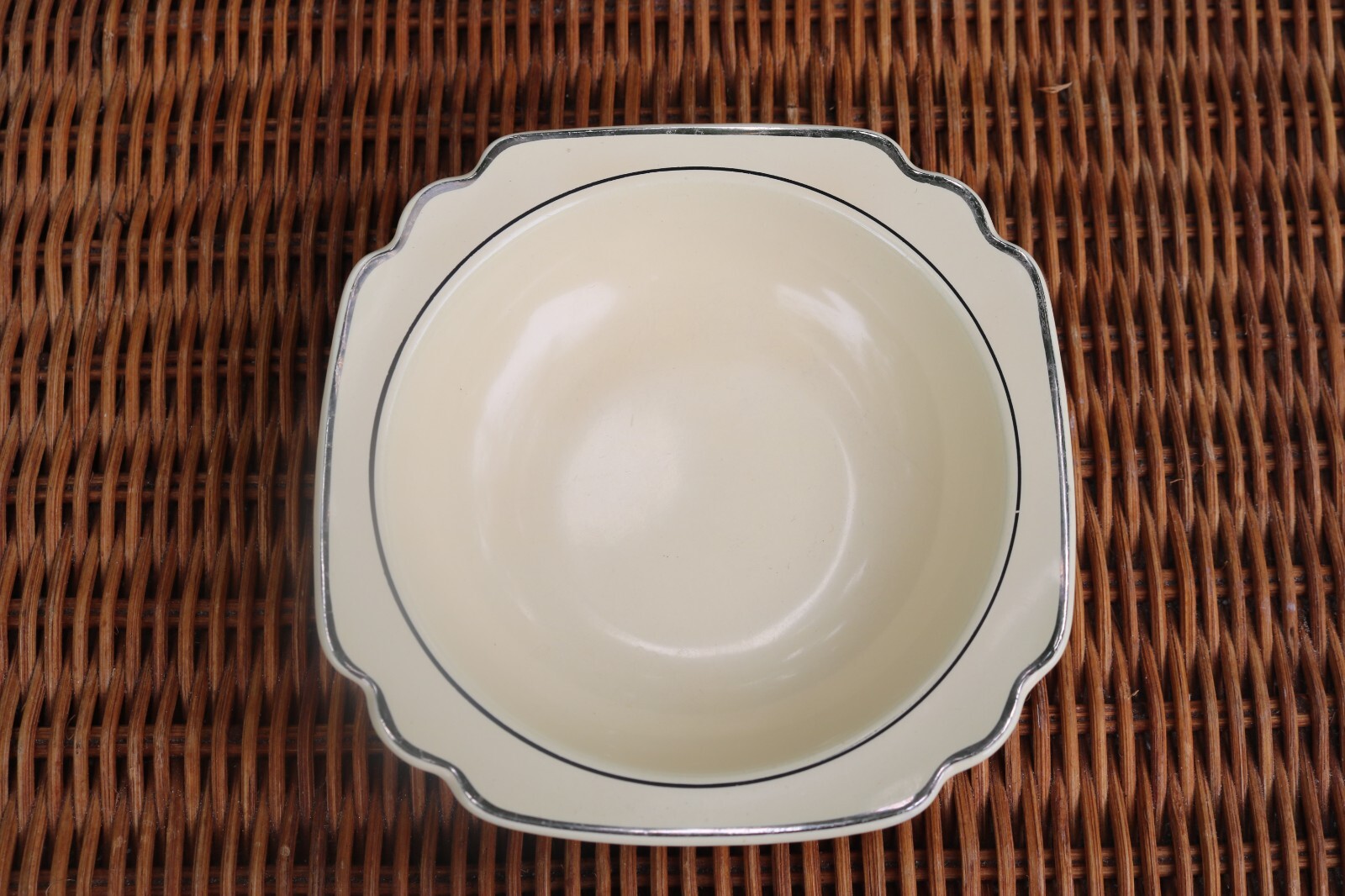 Homer Laughlin Ivory Cream Century Pattern Platinum Trim Fruit Berry Bowl (s) Sq